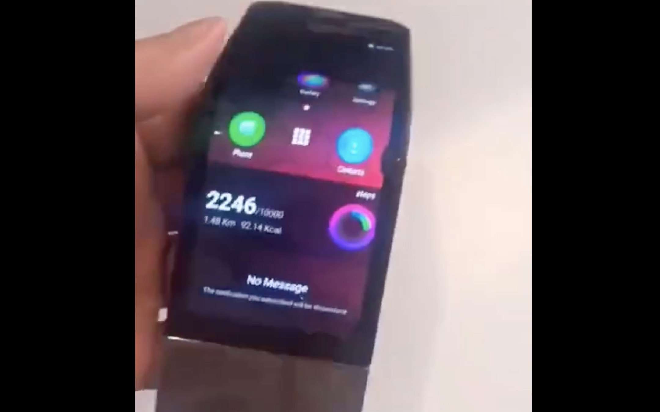 Lenovo: smartphone pieghevole in arrivo a ottobre? Lenovo: smartphone pieghevole in arrivo a ottobre?