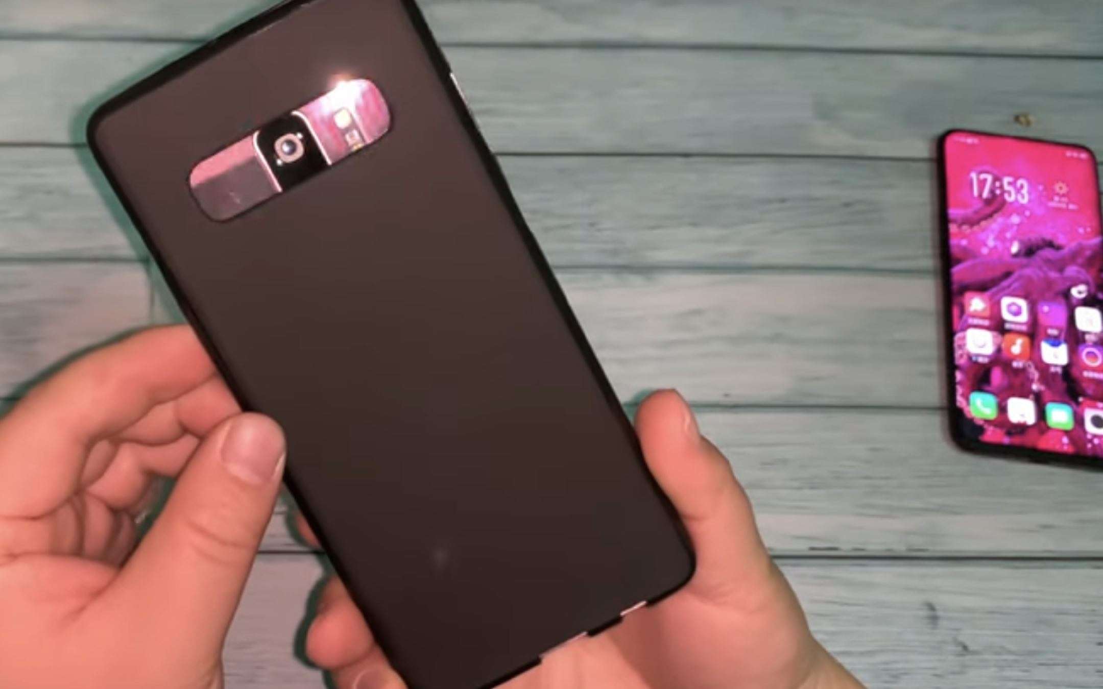 Galaxy S10+: la prova delle cover su altri device