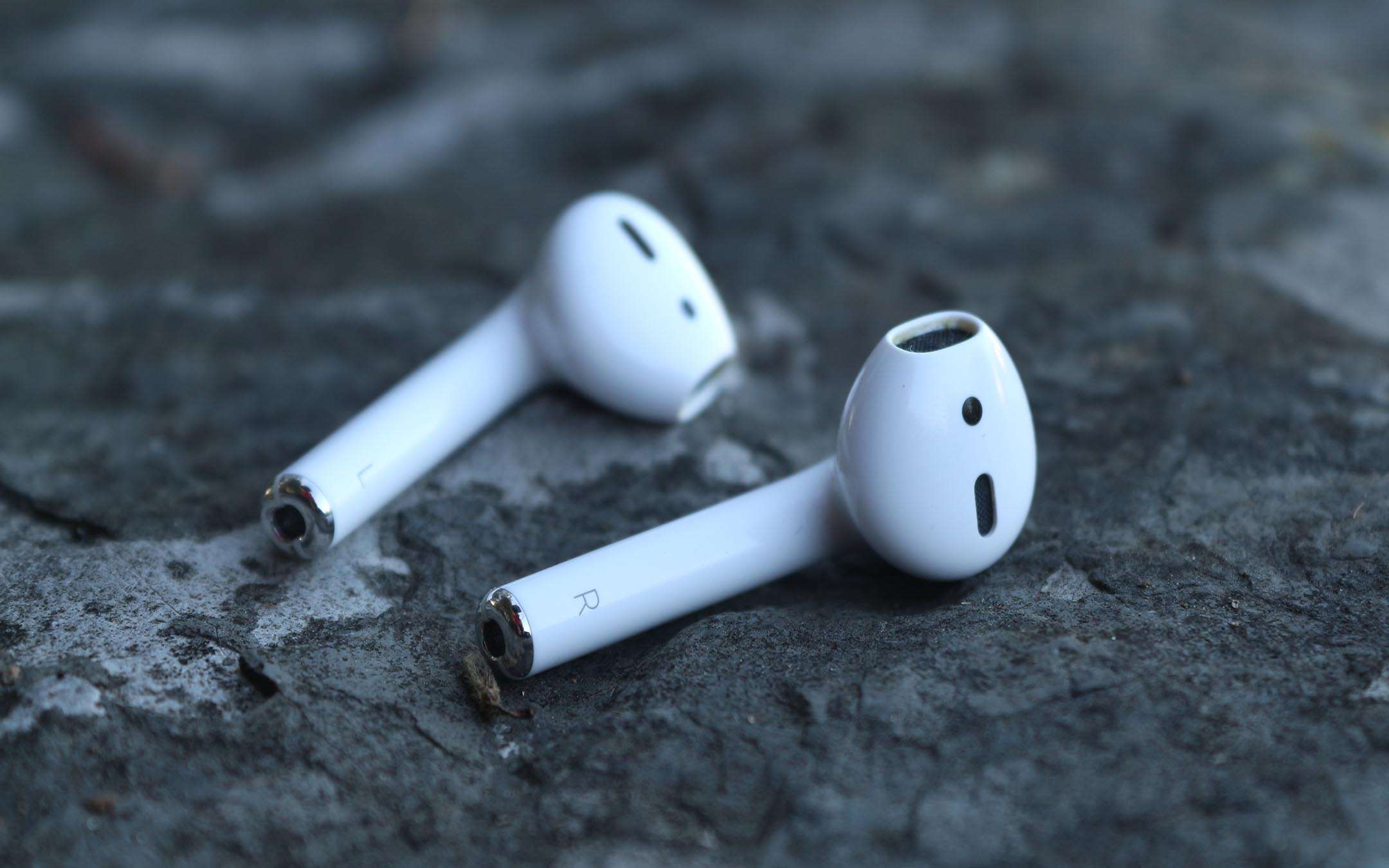 Apple AirPods 2 e AirPower: nuovi dettagli