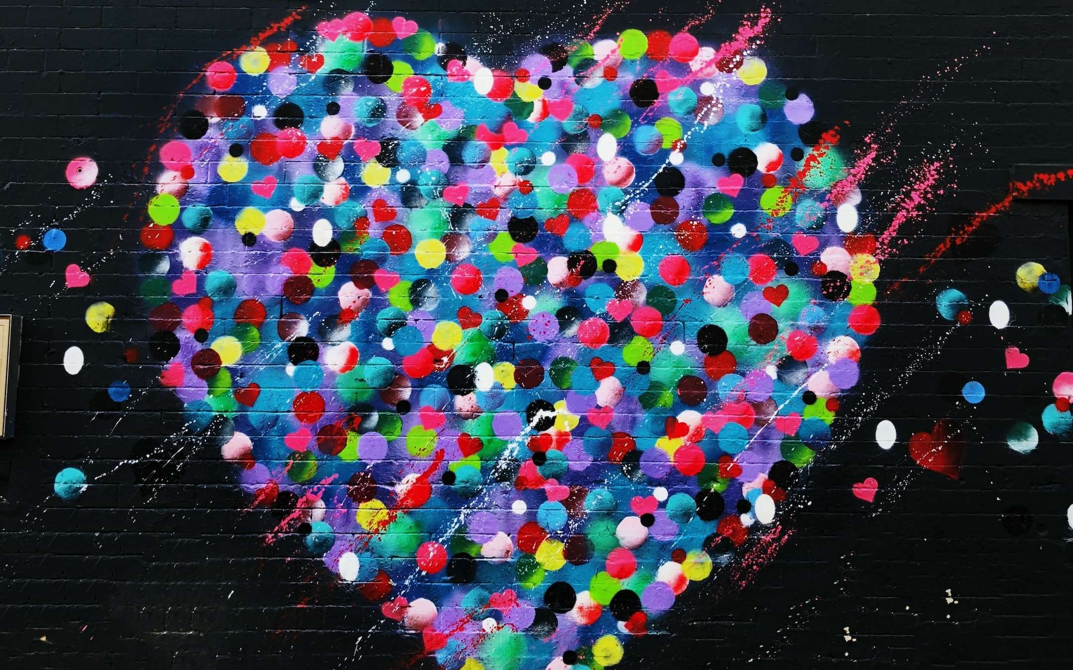 TIM, promozioni per San Valentino: cene e regali