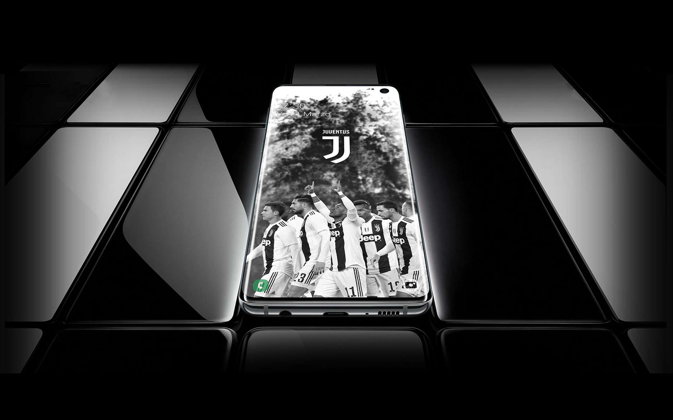 Samsung e Juve: Galaxy S10 si veste di bianconero