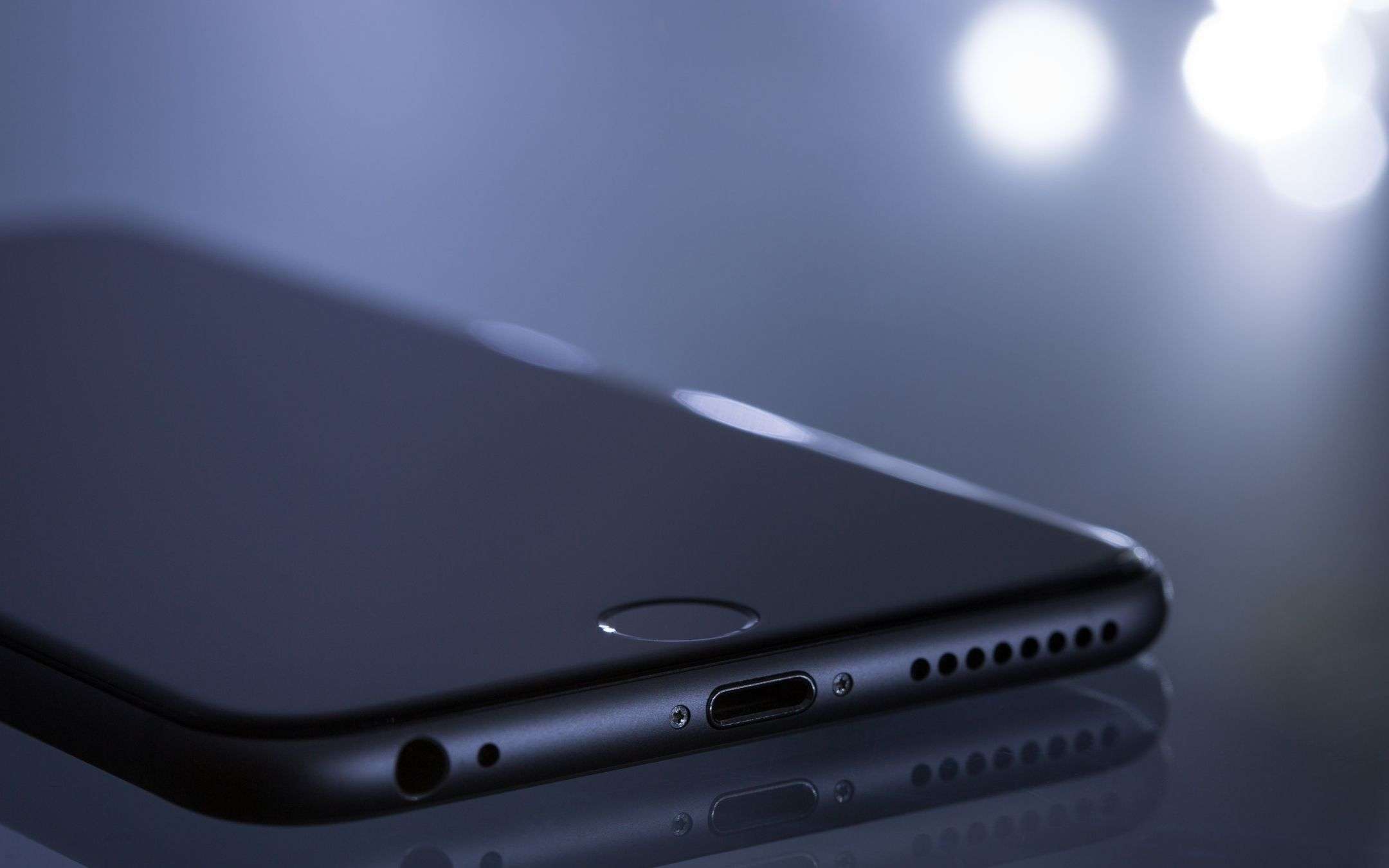 Froda Apple e riesce a farsi inviare 1500 iPhone
