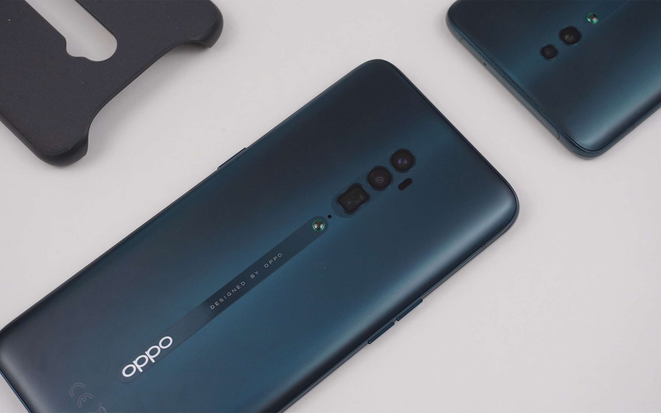 OPPO Reno 10X Zoom: da oggi in Italia a 799€ OPPO Reno 10X Zoom: da oggi in Italia a 799€