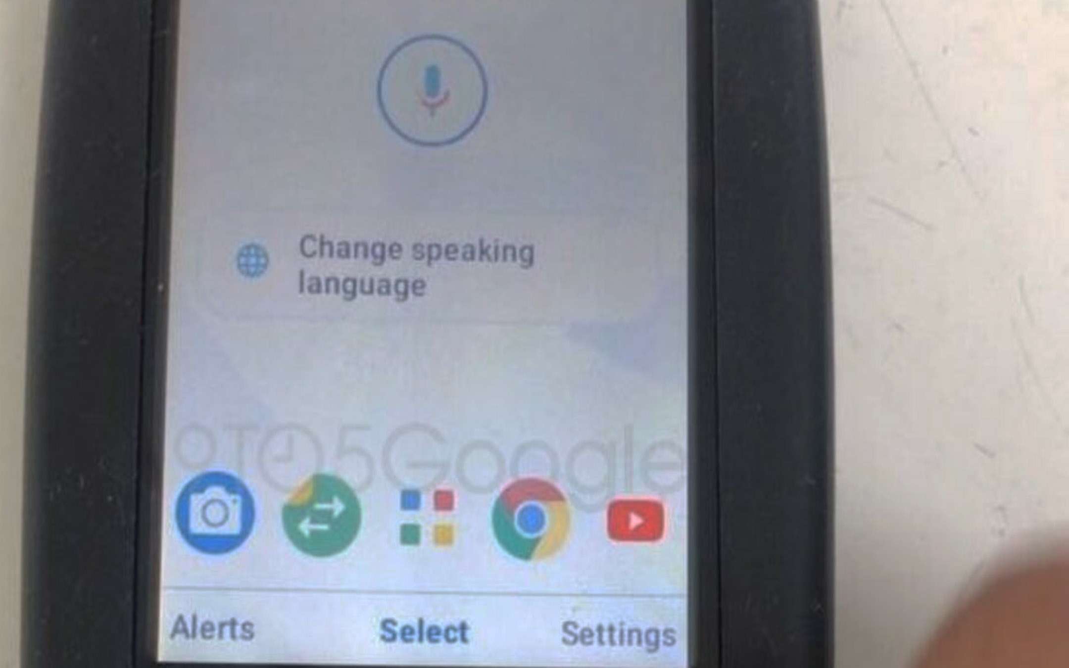 Nokia: immagini di un feature phone con Android