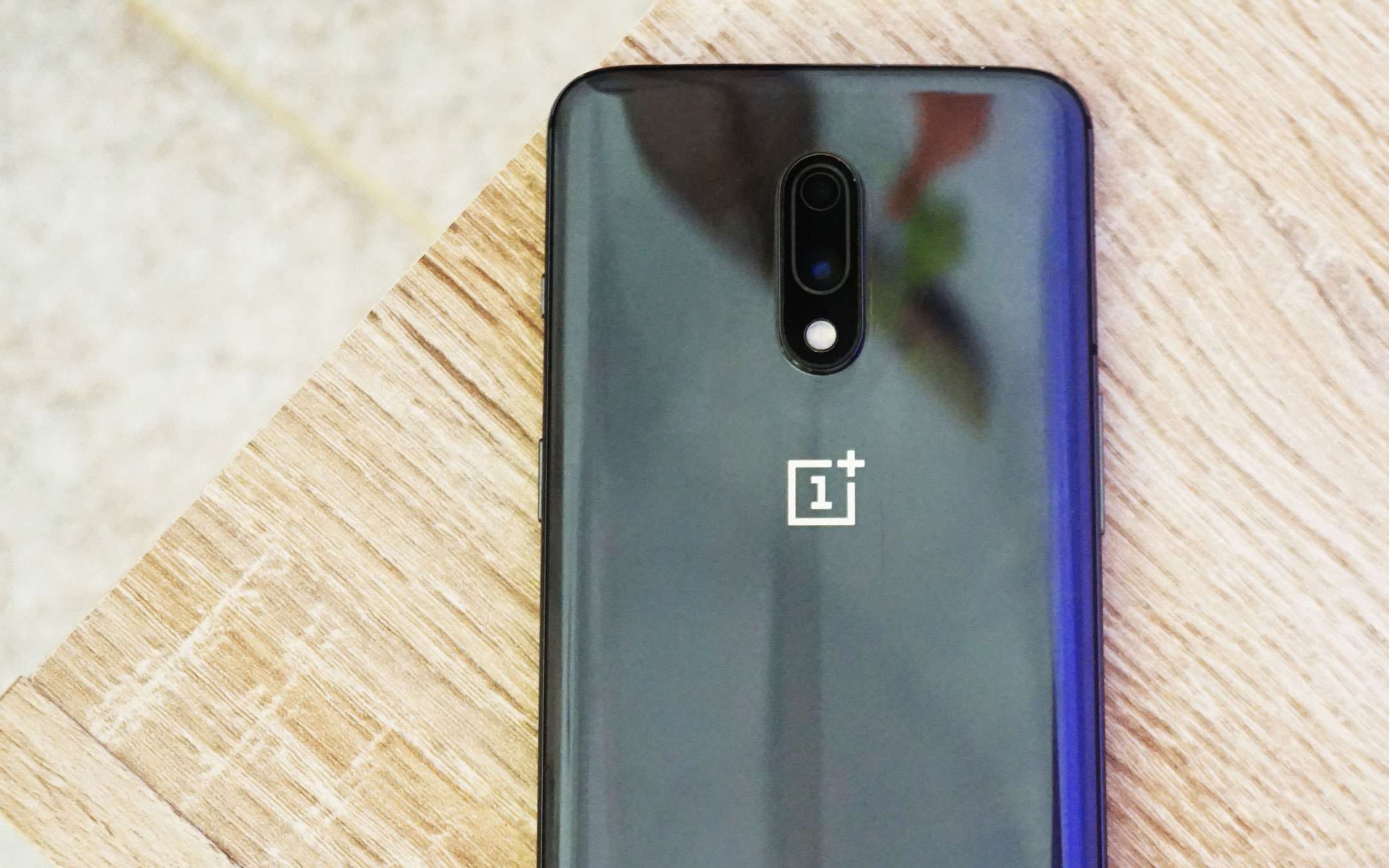 OnePlus 7 e 7 Pro: Android 10 stabile è qui