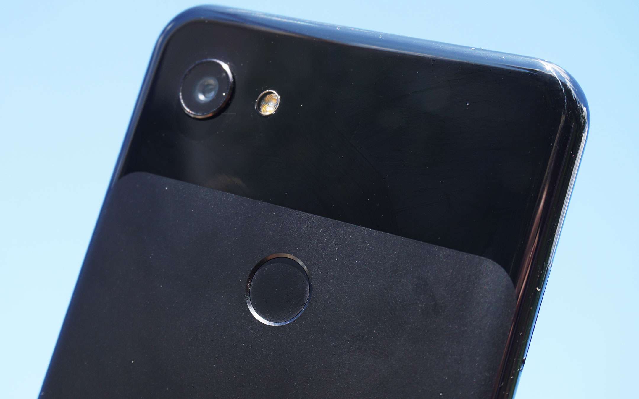 Pixel: arriva patch per la grave vulnerabilità Pixel: arriva patch per la grave vulnerabilità