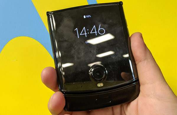 Moto razr: il pieghevole di Motorola, hands-on