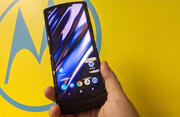 Moto razr: il pieghevole di Motorola, hands-on