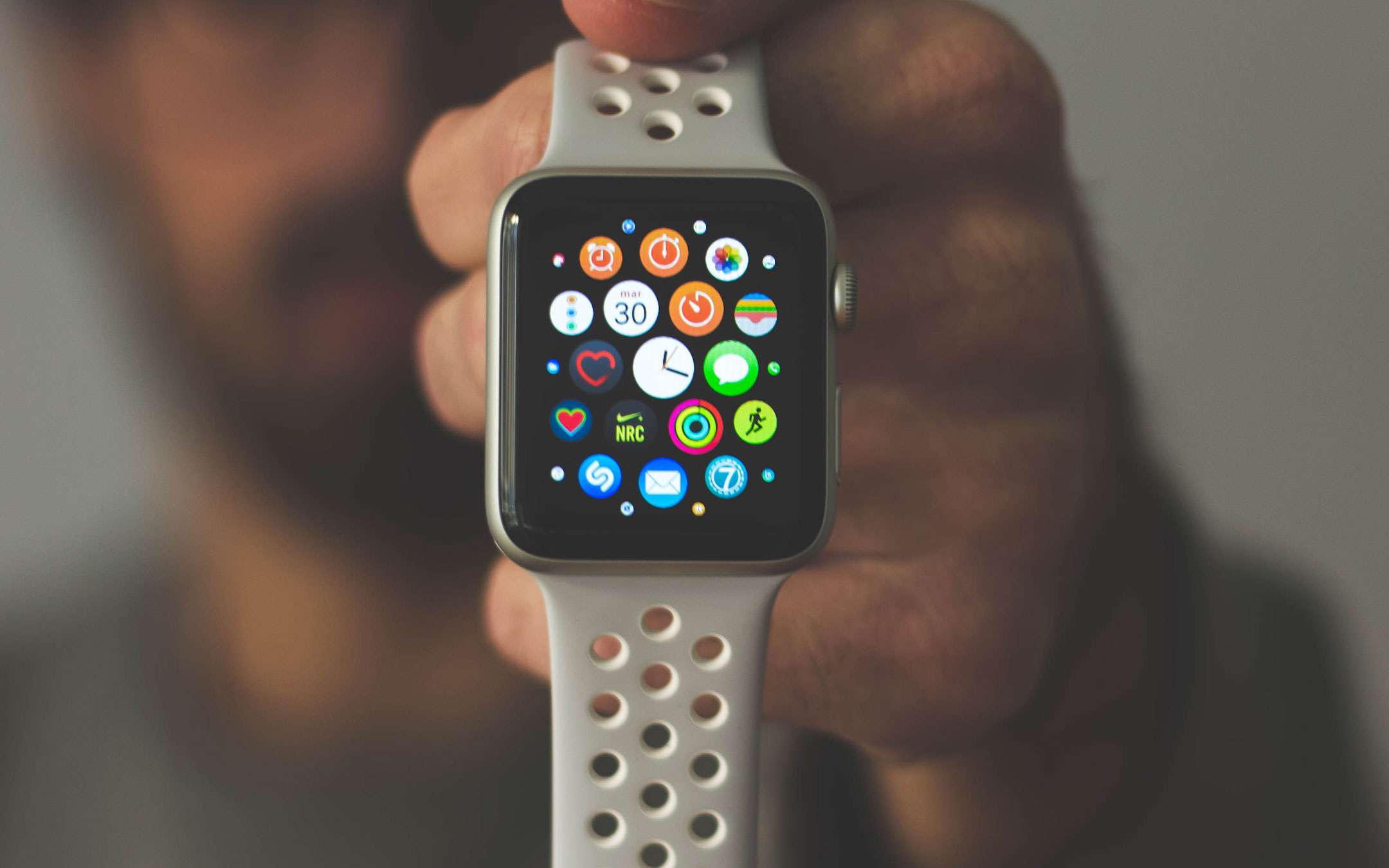 Apple non ha rivali nel mercato dei wearable