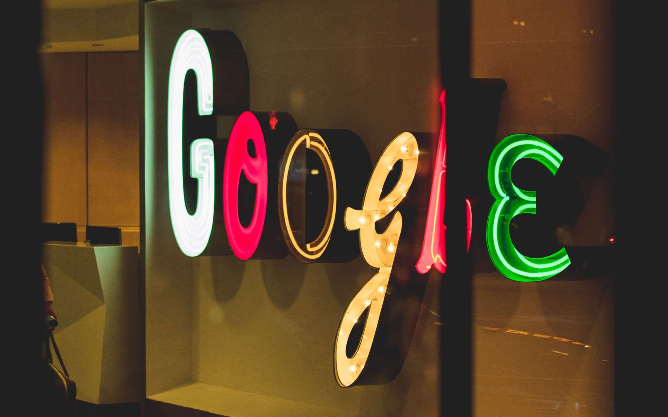 Hey Google, rendi romantico il mio San Valentino Hey Google, rendi romantico il mio San Valentino