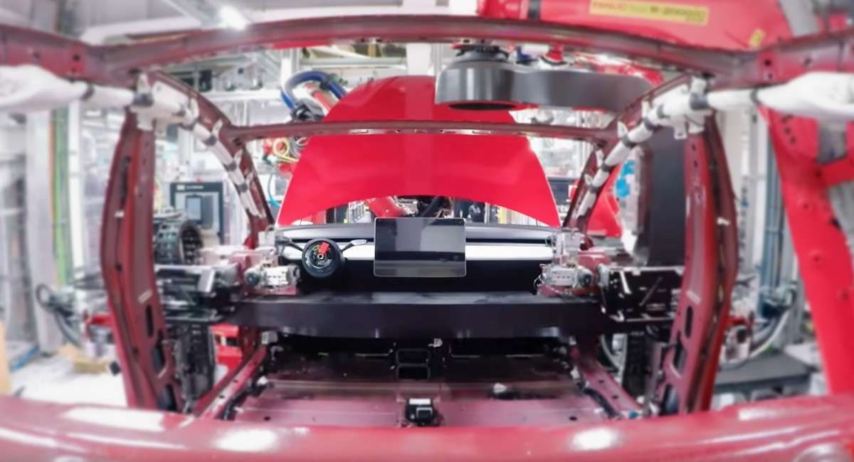 Tesla: 2500 dollari per l'upgrade del sistema infotainment