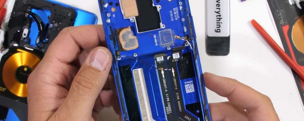 OnePlus 8 Pro: هنا هو التصميم الداخلي (فيديو)