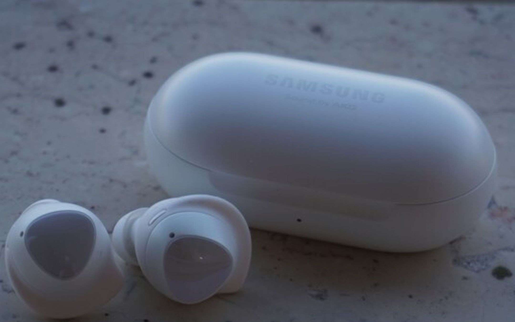 Samsung Galaxy Buds meno di 100€ su eBay: un affare