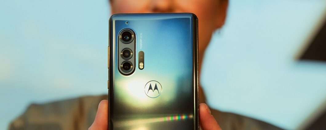 Motorola EDGE + و EDGE الرسمي: السعر والإصدار