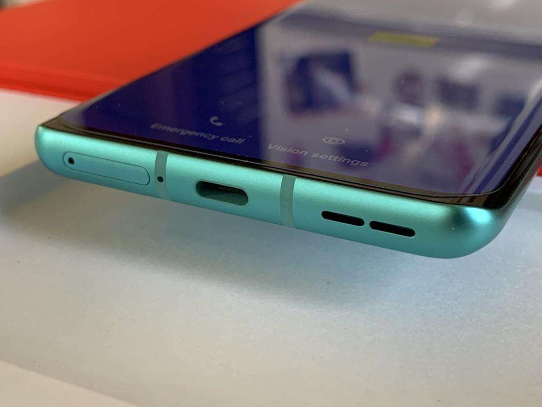 oneplus 8 pro scheda tecnica