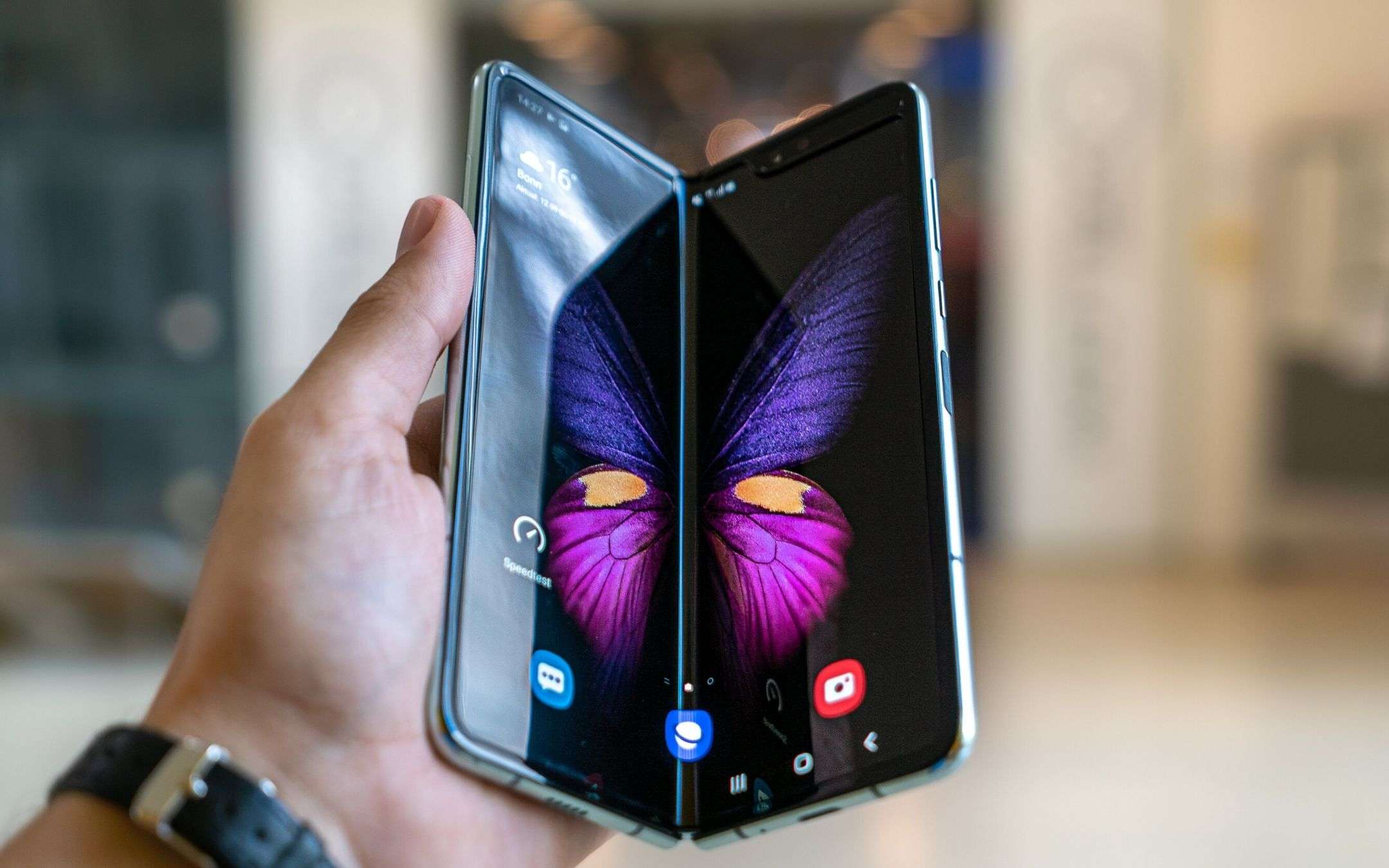 Samsung Galaxy Fold 2 anche in versione 