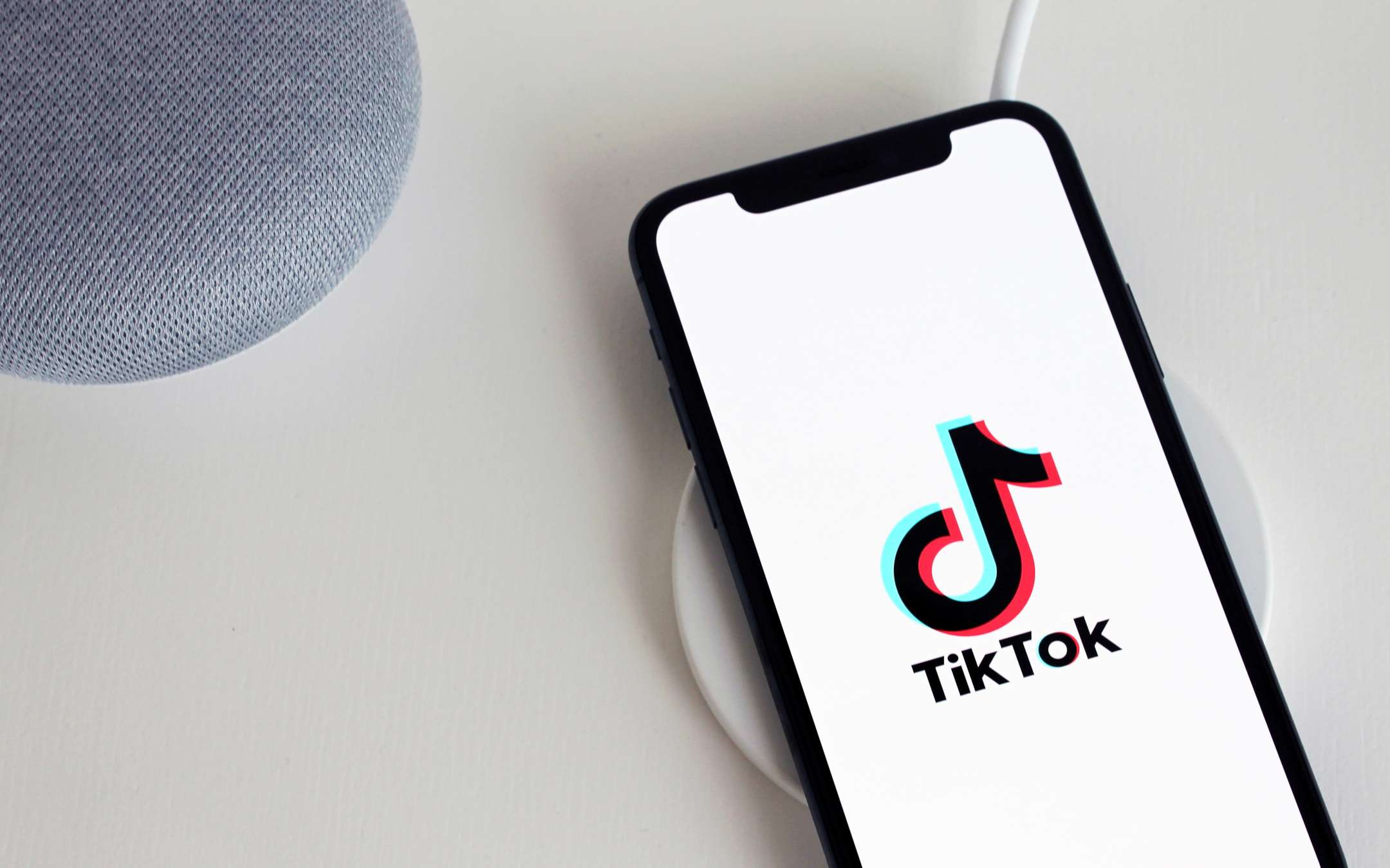 TikTok è l'app dei record con un boom di download