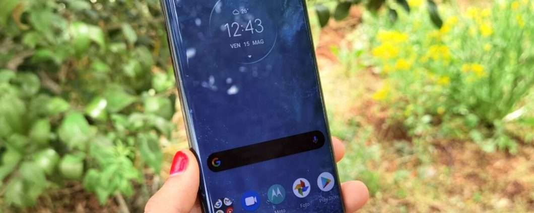 Motorola EDGE: مراجعتنا (الصور)