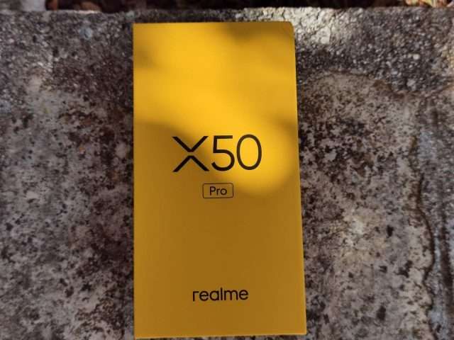 Realme X50 Pro 5G: فتح علبتنا (صورة) 4