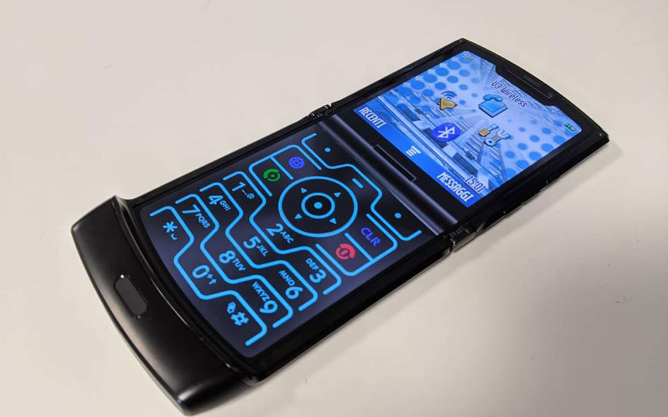 Motorola Razr 2 in arrivo, iniziate a risparmiare