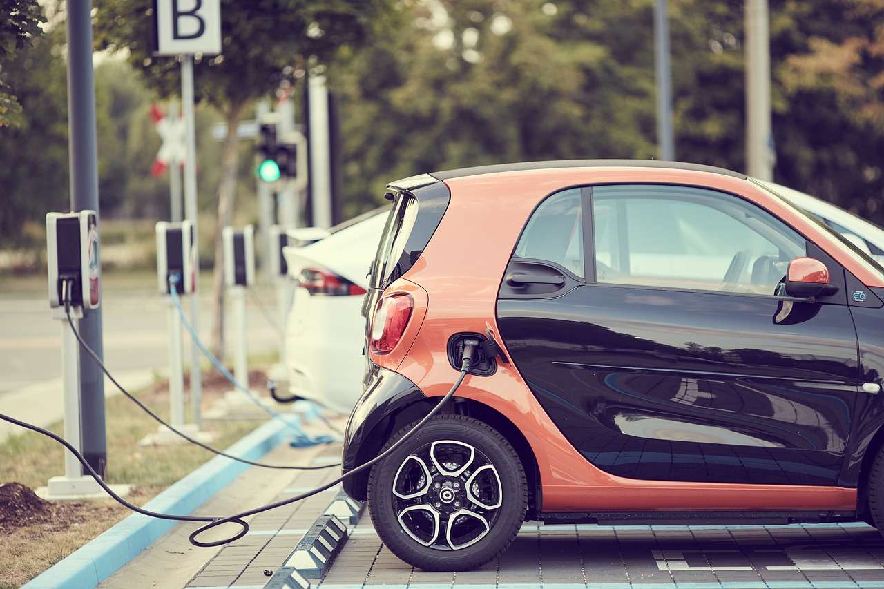 Incentivi per le elettriche: fino a 15.600 € a Milano