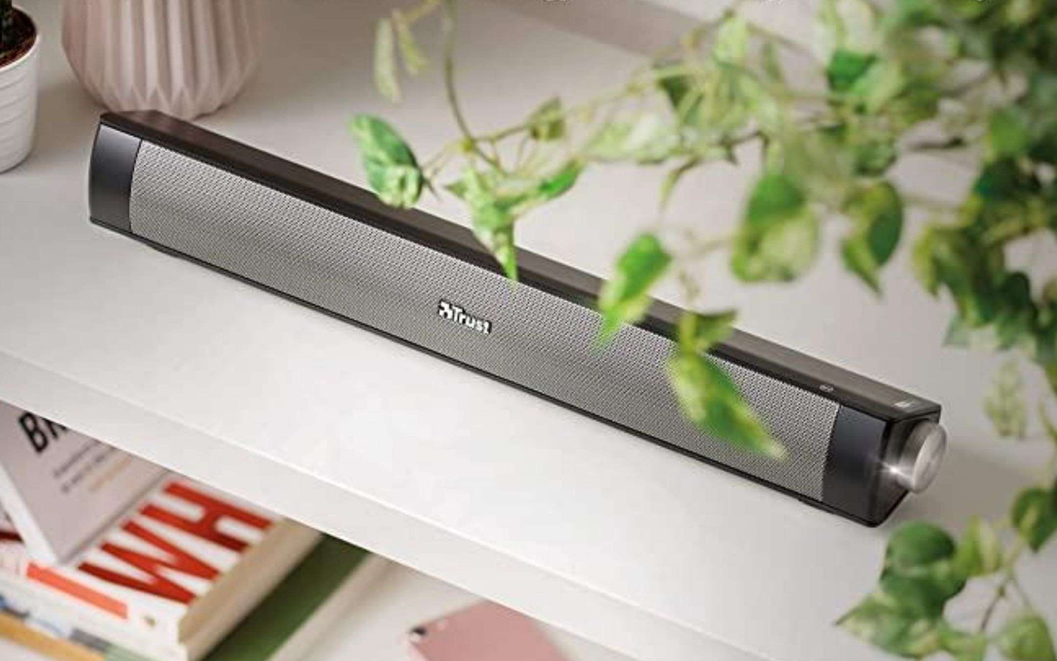Mini, ma potente soundbar: prezzo regalo su Amazon Mini, ma potente soundbar: prezzo regalo su Amazon