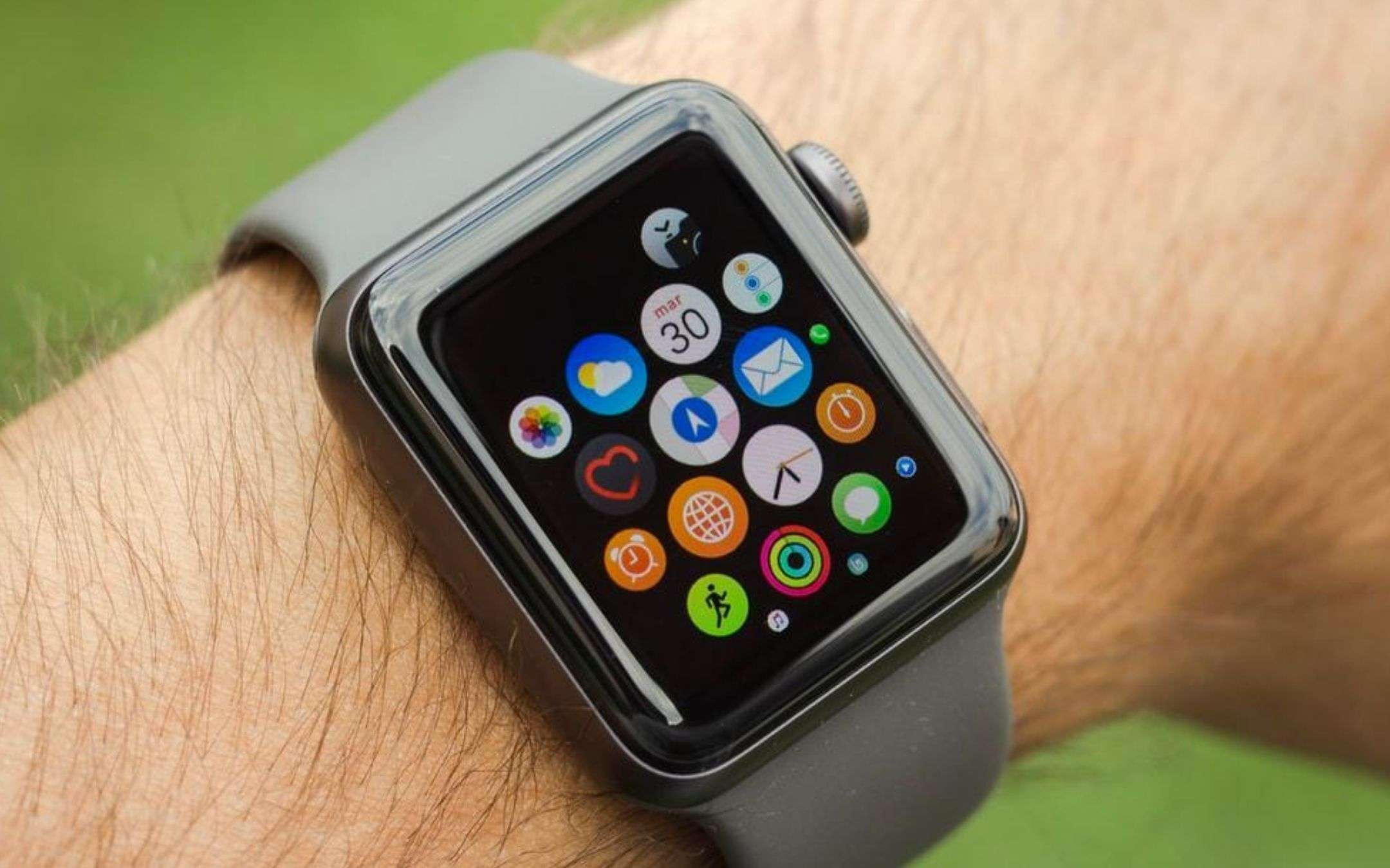 Apple Watch 3 torna a prezzo folle su Amazon