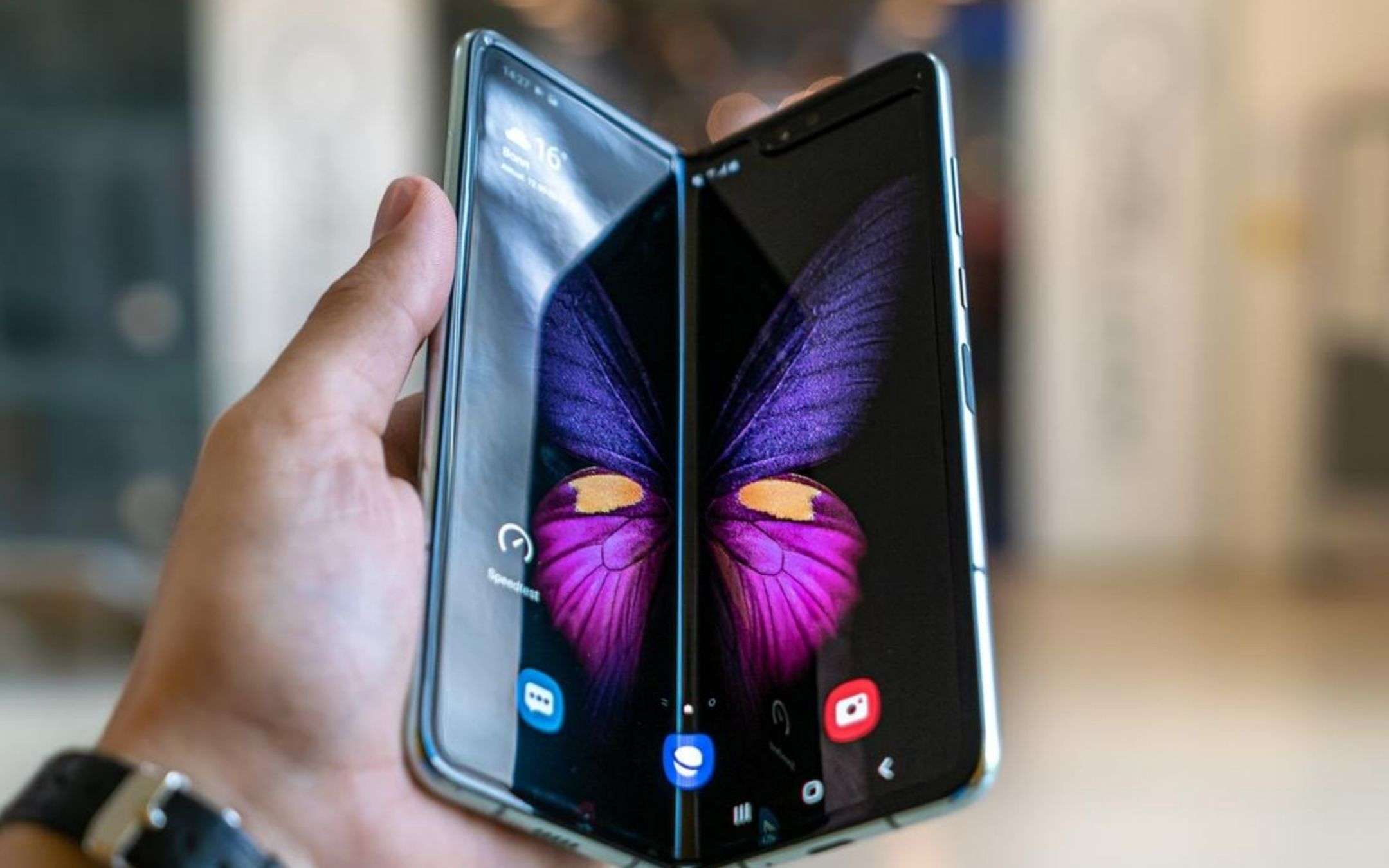 Samsung: pieghevole economico ormai vicinissimo Samsung: pieghevole economico ormai vicinissimo