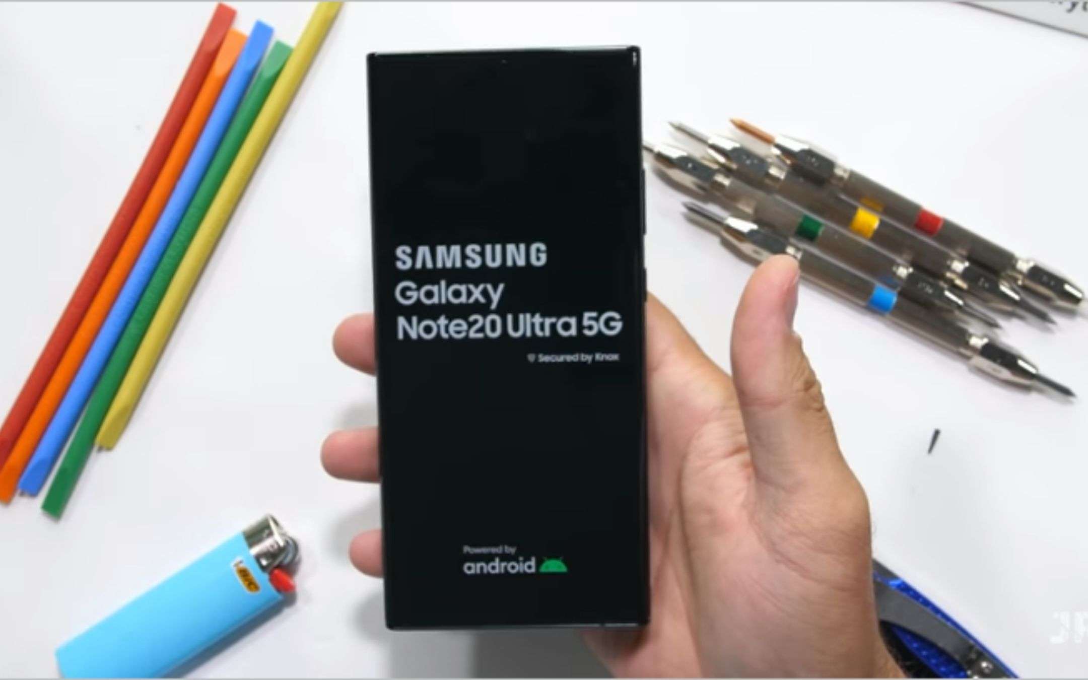 Galaxy Note20 Ultra: sopravvive a tutto (VIDEO)
