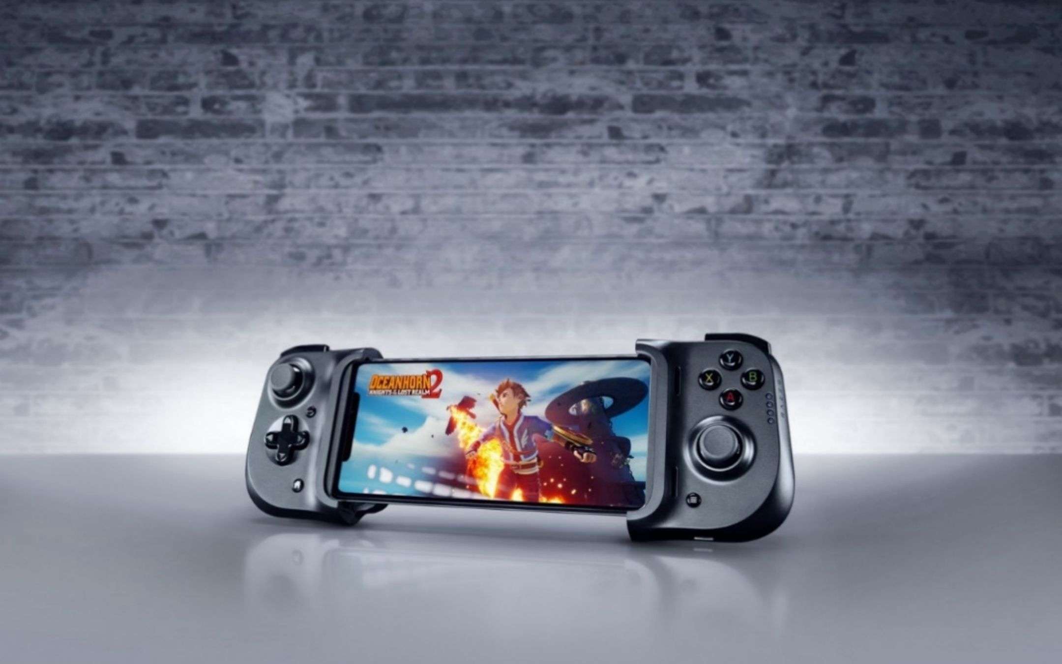 Razer Kishi: arriva il modello per iPhone Razer Kishi: arriva il modello per iPhone