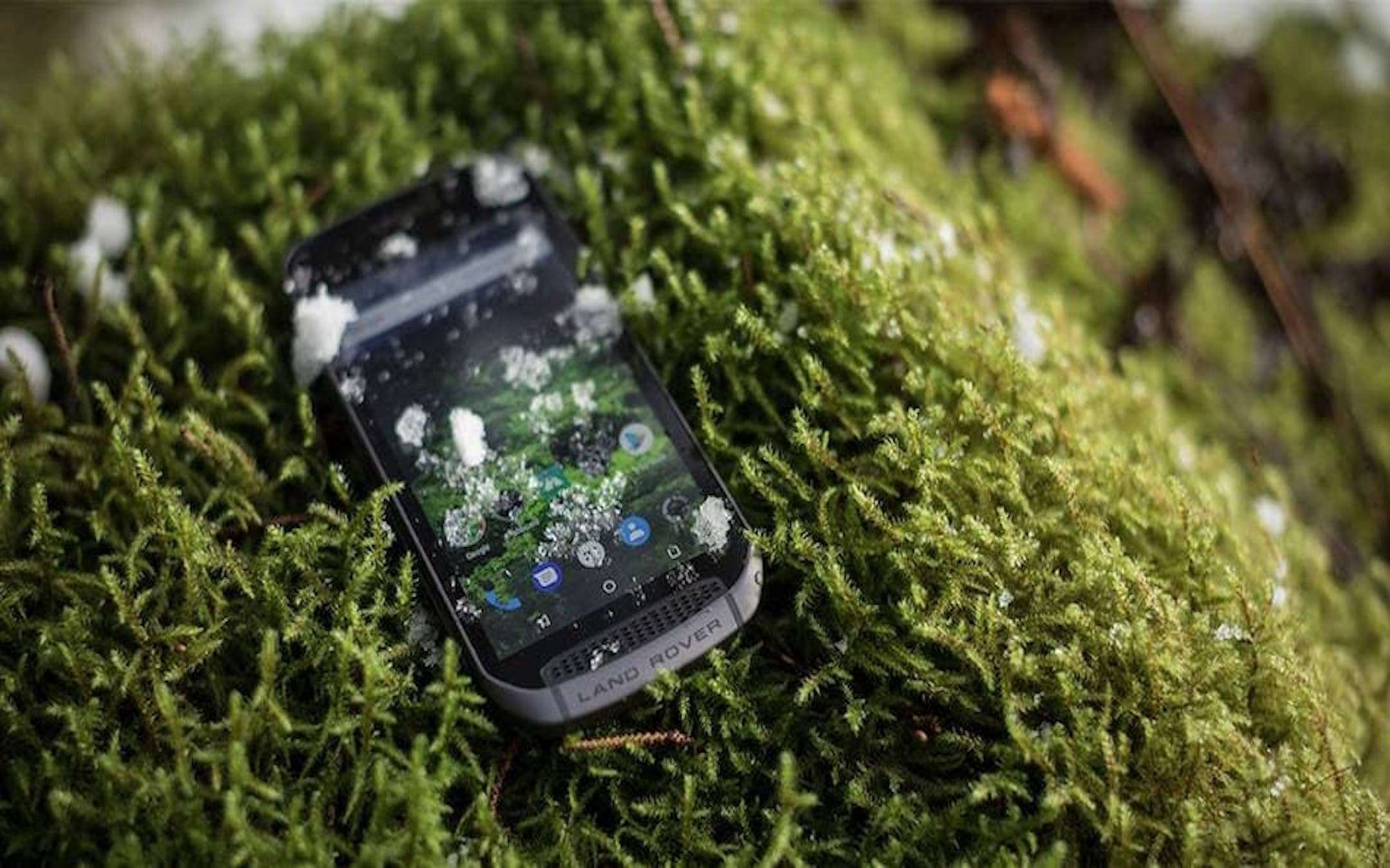 Land Rover lancia il suo secondo smartphone Land Rover lancia il suo secondo smartphone