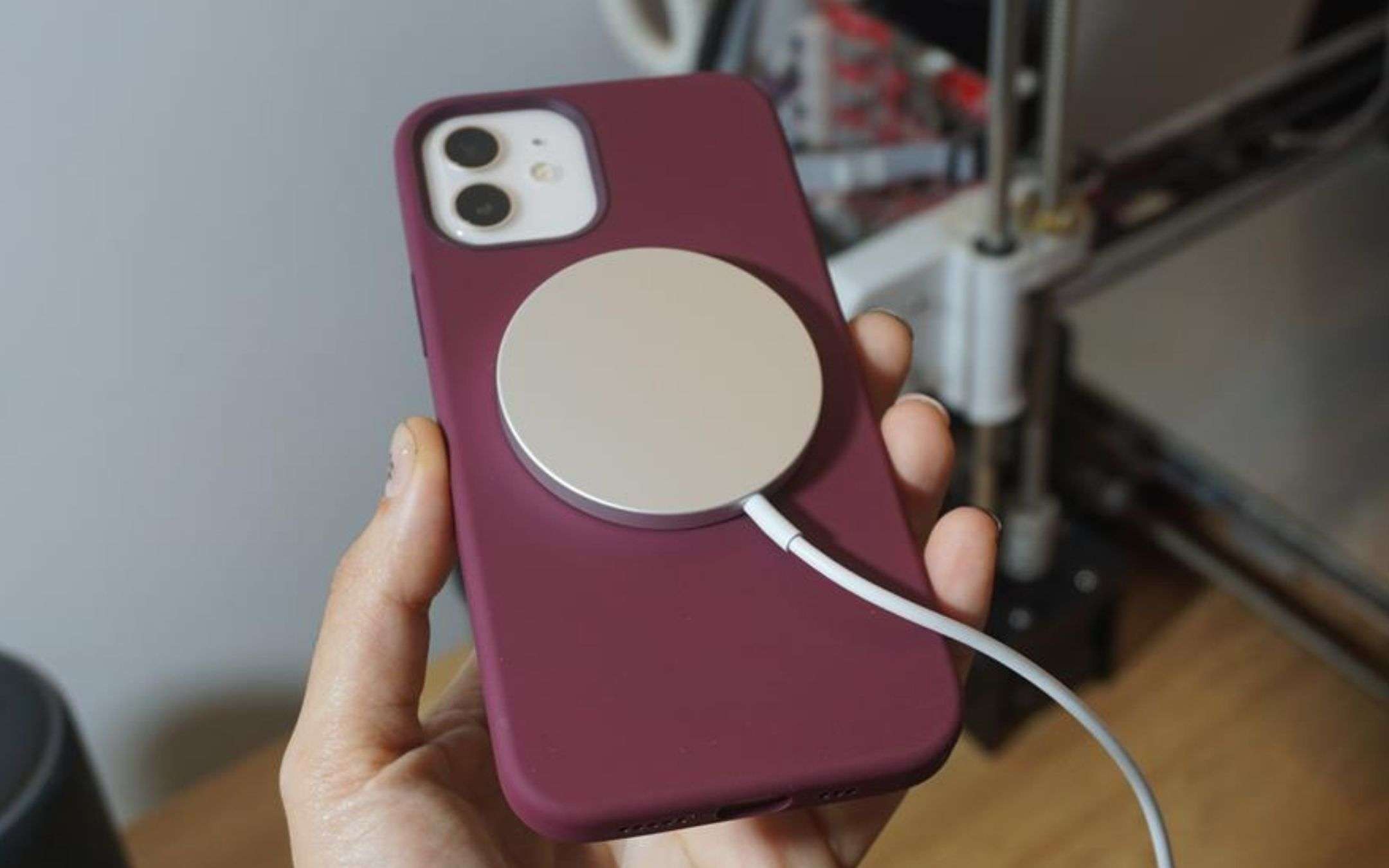 iPhone 12: MagSafe e rischi sui dispositivi medici iPhone 12: MagSafe e rischi sui dispositivi medici