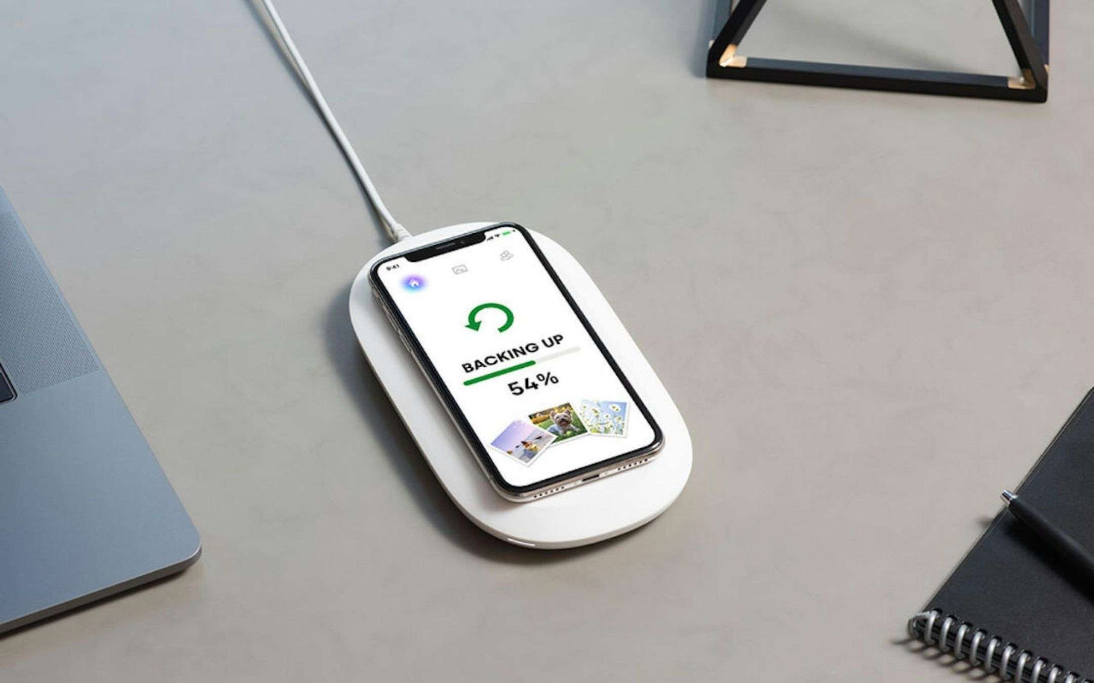 SanDisk Ixpand Wireless Charger: ricarica e backup SanDisk Ixpand Wireless Charger: ricarica e backup