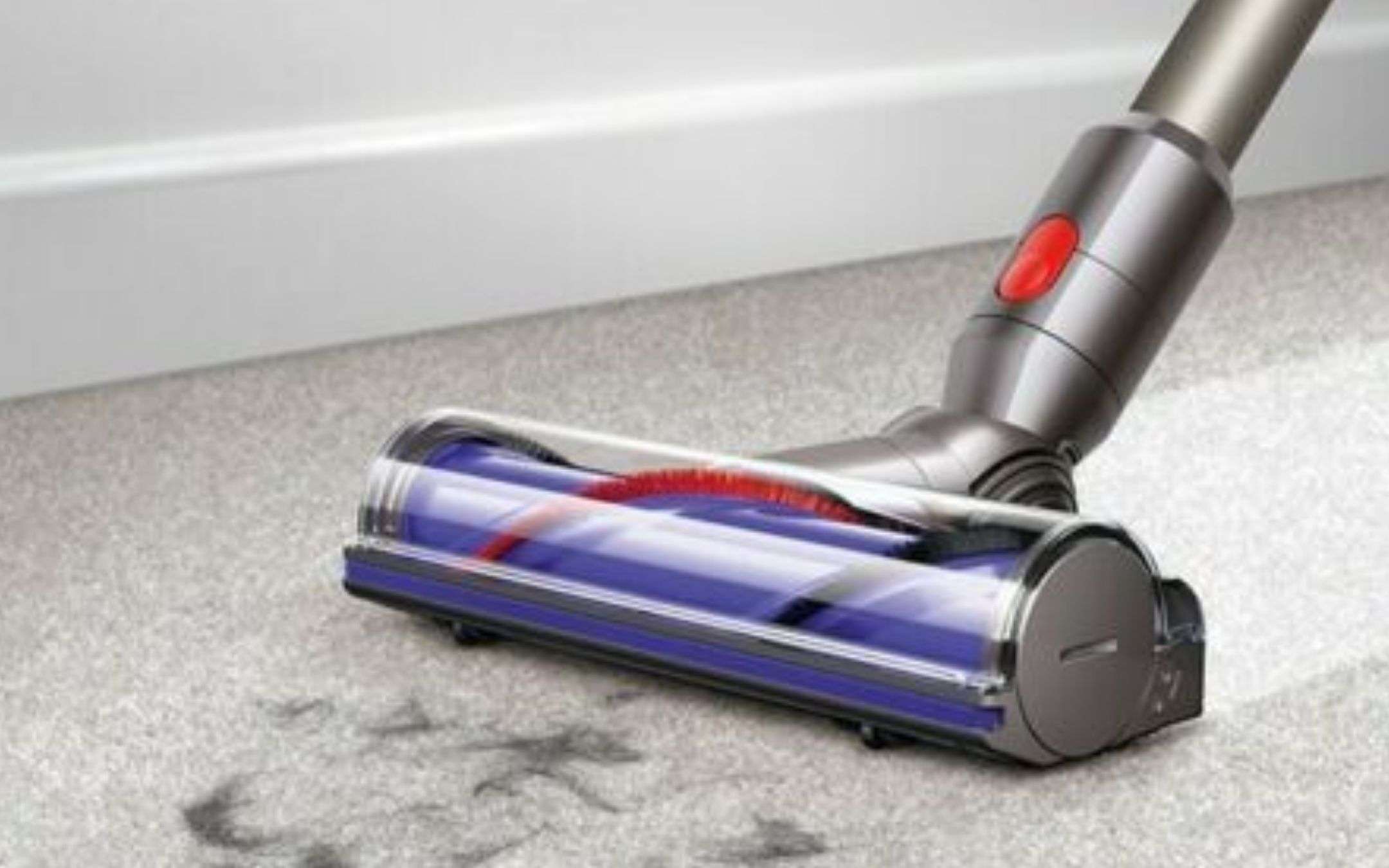Dyson V8 Motorhead al prezzo più basso di sempre Dyson V8 Motorhead al prezzo più basso di sempre