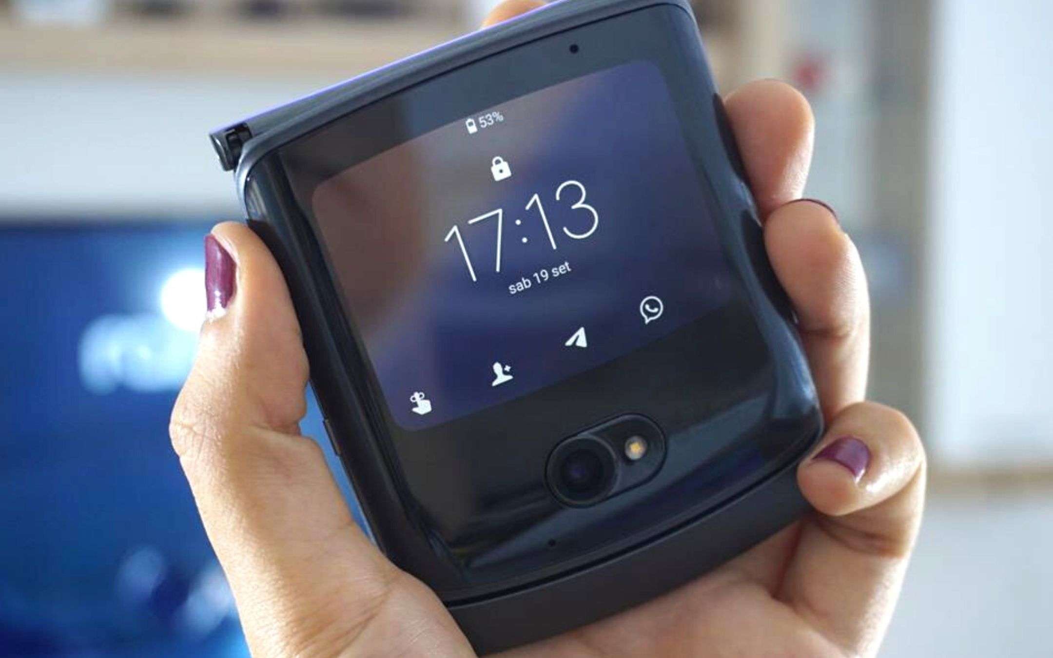 Recensione Motorola Razr 5G: la piega giusta
