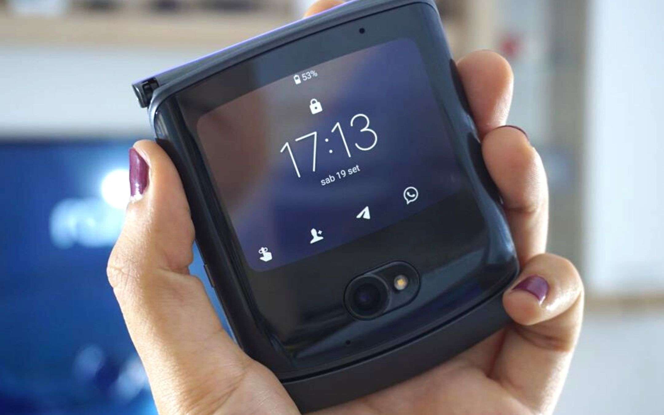 Recensione Motorola Razr 5G: la piega giusta Recensione Motorola Razr 5G: la piega giusta
