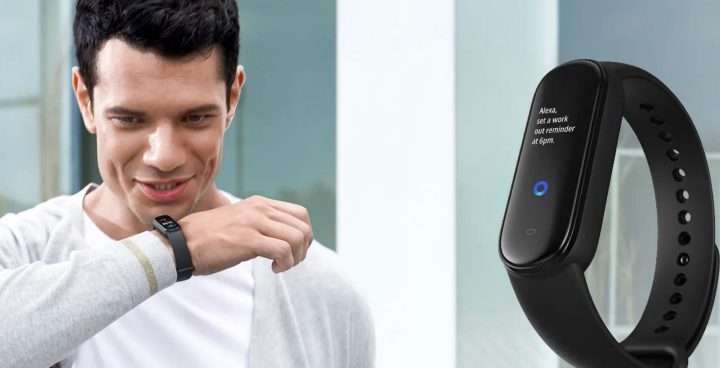 Amazfit Band 5 con Alexa e saturimetro: prezzo ridicolo