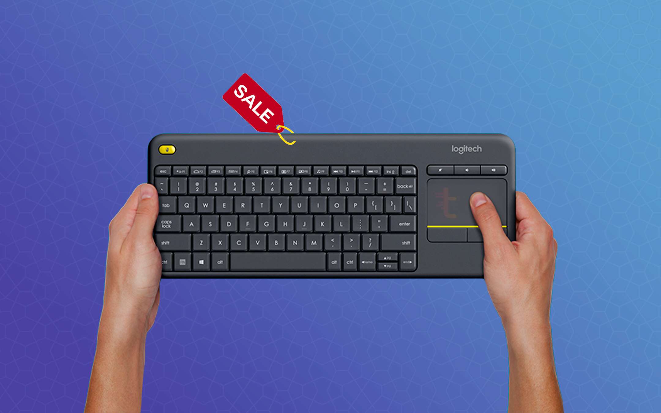 Logitech K400 Plus: La tastiera con touchpad al 50% di sconto