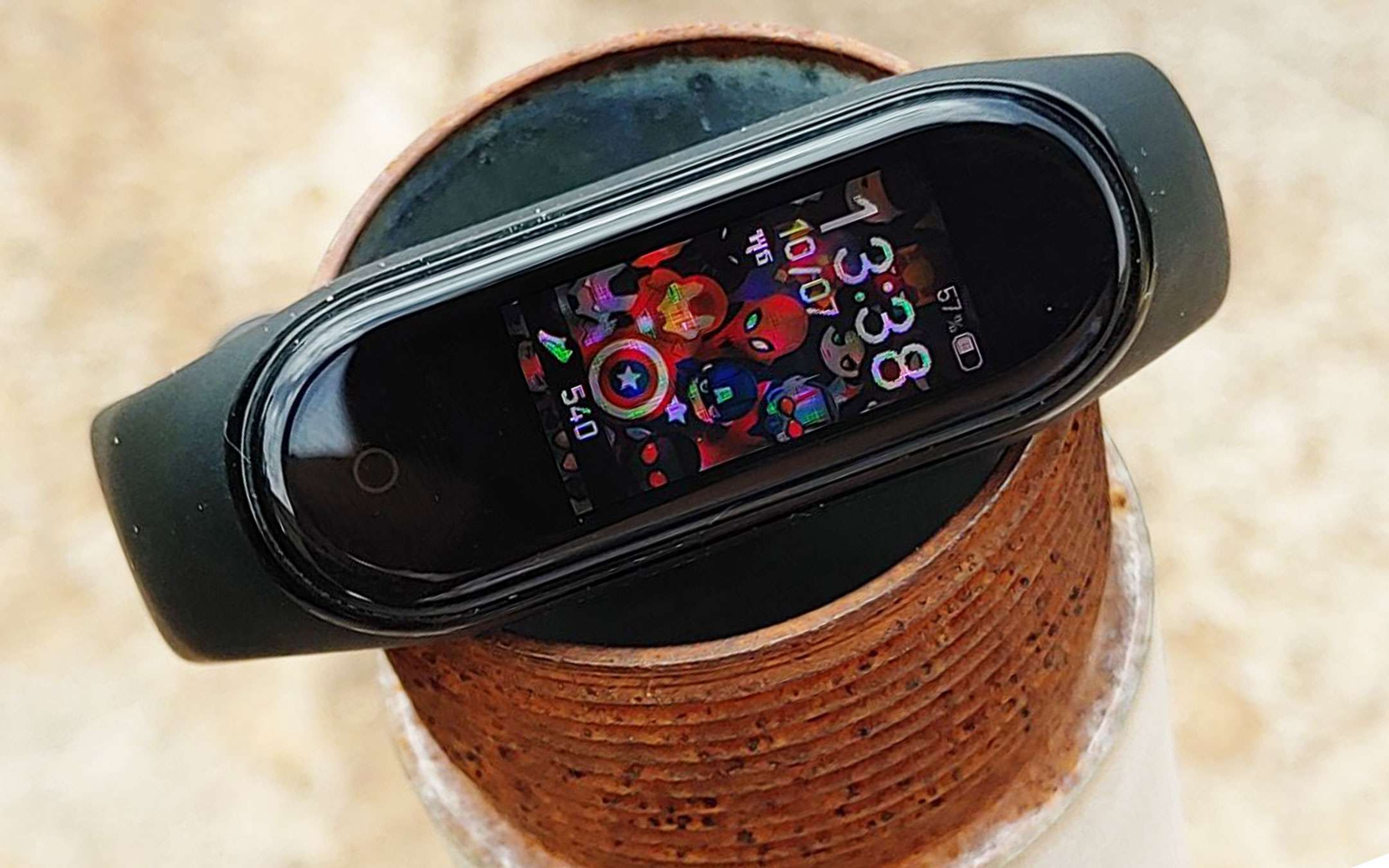 Xiaomi Mi Band 6: prima foto reale, DELUSIONE Xiaomi Mi Band 6: prima foto reale, DELUSIONE