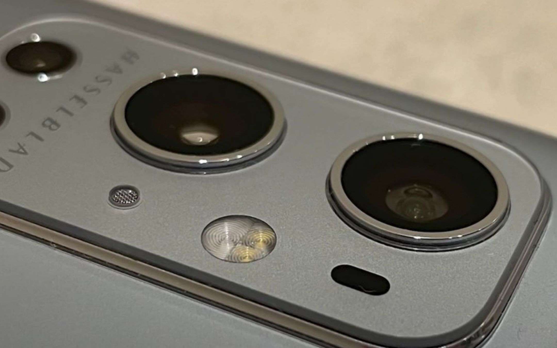 OnePlus 9 Pro sfiderà apertamente iPhone 12 Pro