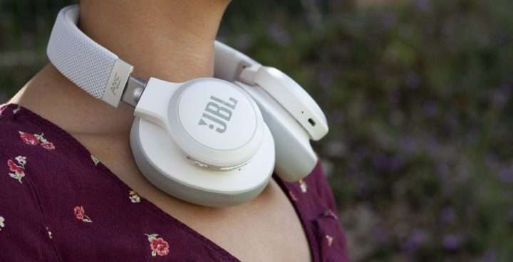 JBL LIVE 650BTNC: cuffie Bluetooth top di gamma al minimo storico