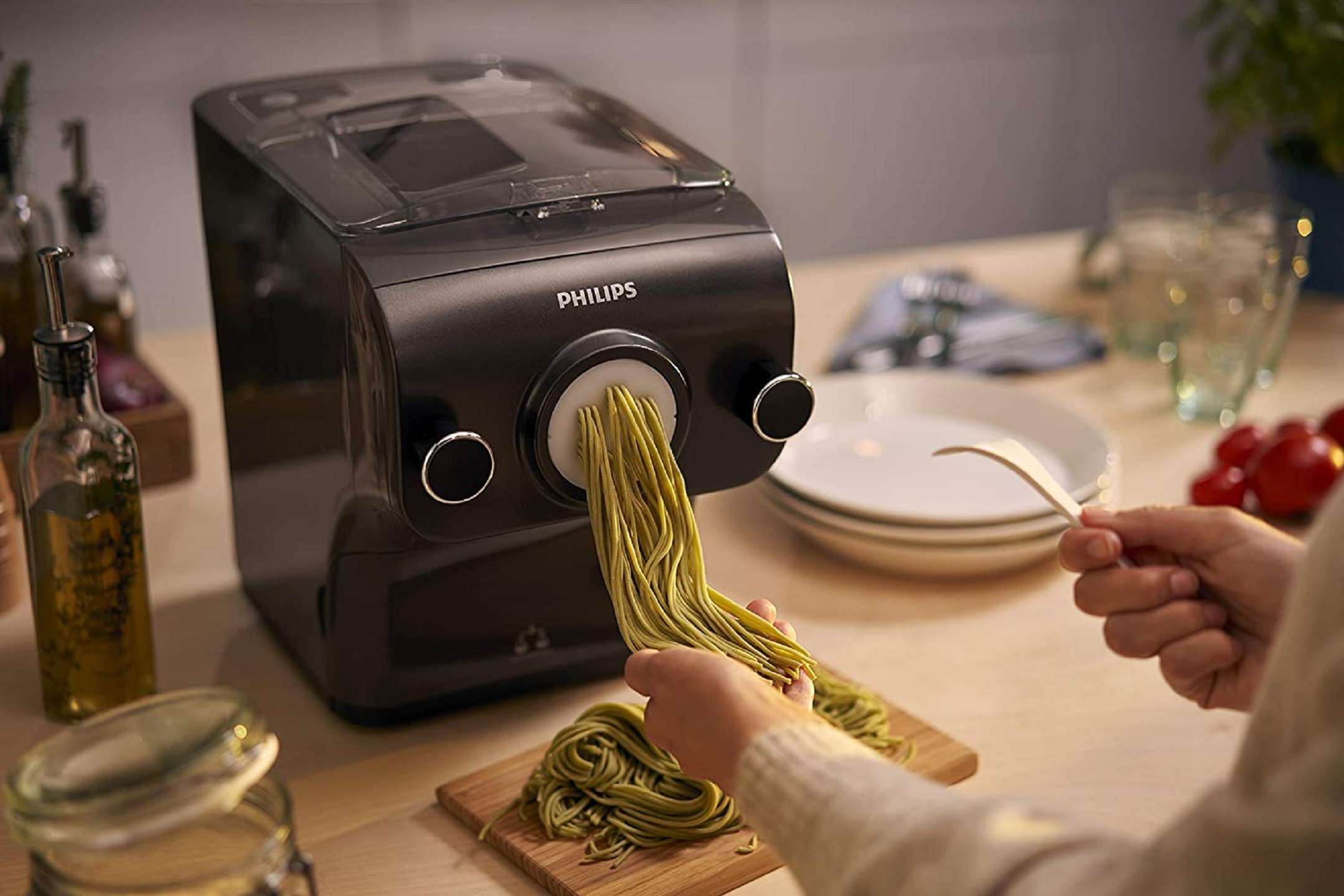 Pasta fatta in casa: il Philips Avance Pasta Maker è oggi in grande sconto!