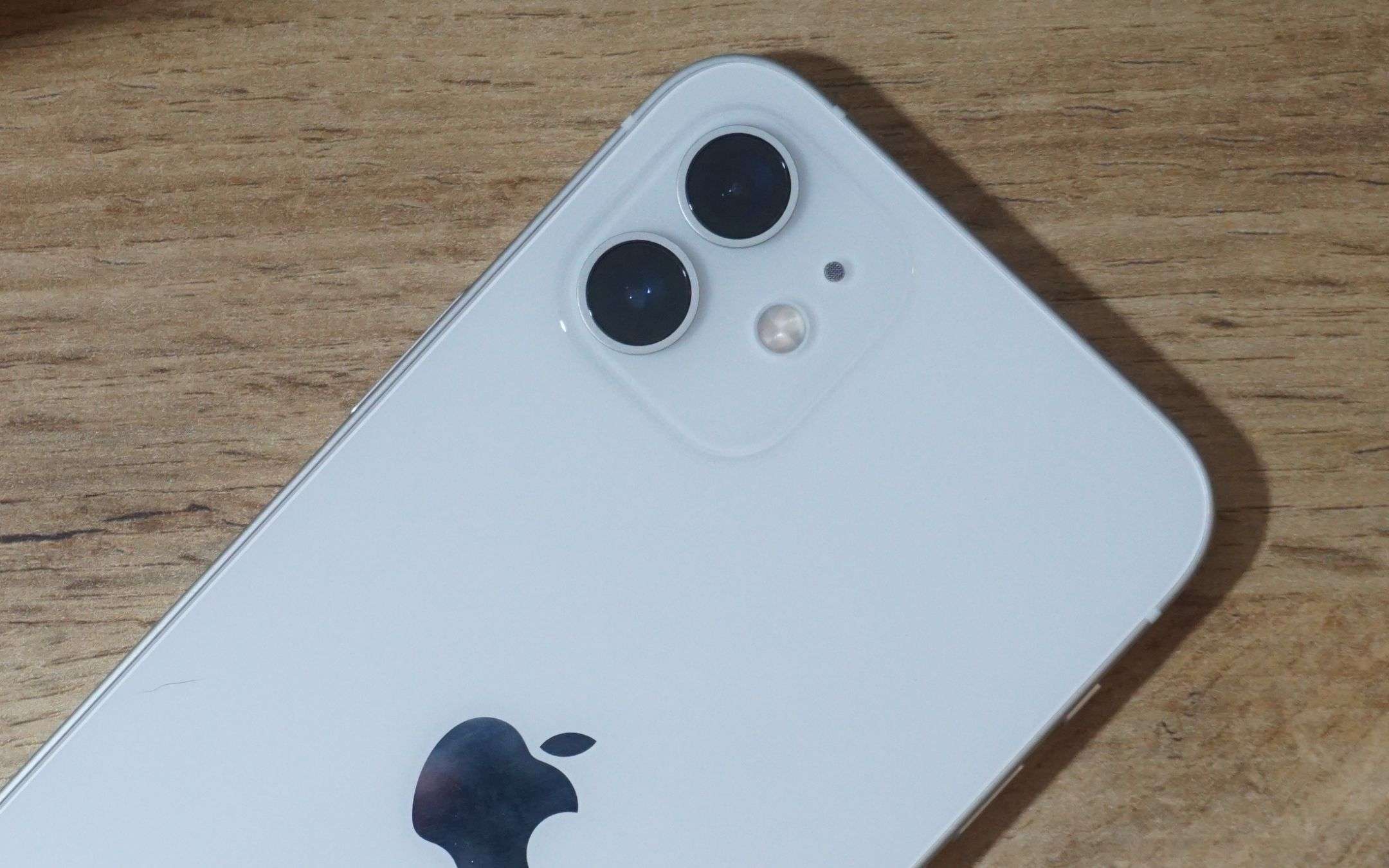 iPhone 13 in arrivo: CROLLA iPhone 12 su Amazon (-190€) iPhone 13 in arrivo: CROLLA iPhone 12 su Amazon (-190€)
