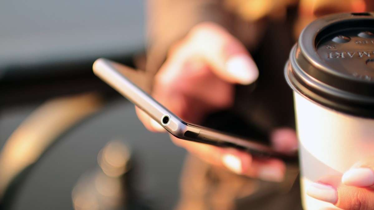 Smartphone: la Germania chiede 7 anni di aggiornamenti ai produttori Smartphone: la Germania chiede 7 anni di aggiornamenti ai produttori