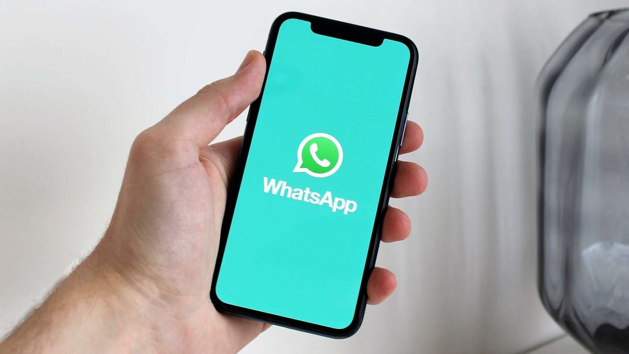 WhatsApp a lavoro su un nuovo sistema di segnalazione dei messaggi