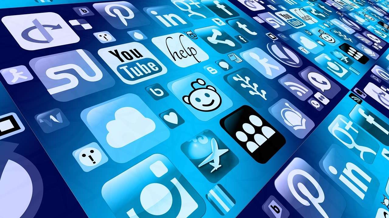 Siamo un popolo di spendaccioni, specie su App Store e Play Store Siamo un popolo di spendaccioni, specie su App Store e Play Store