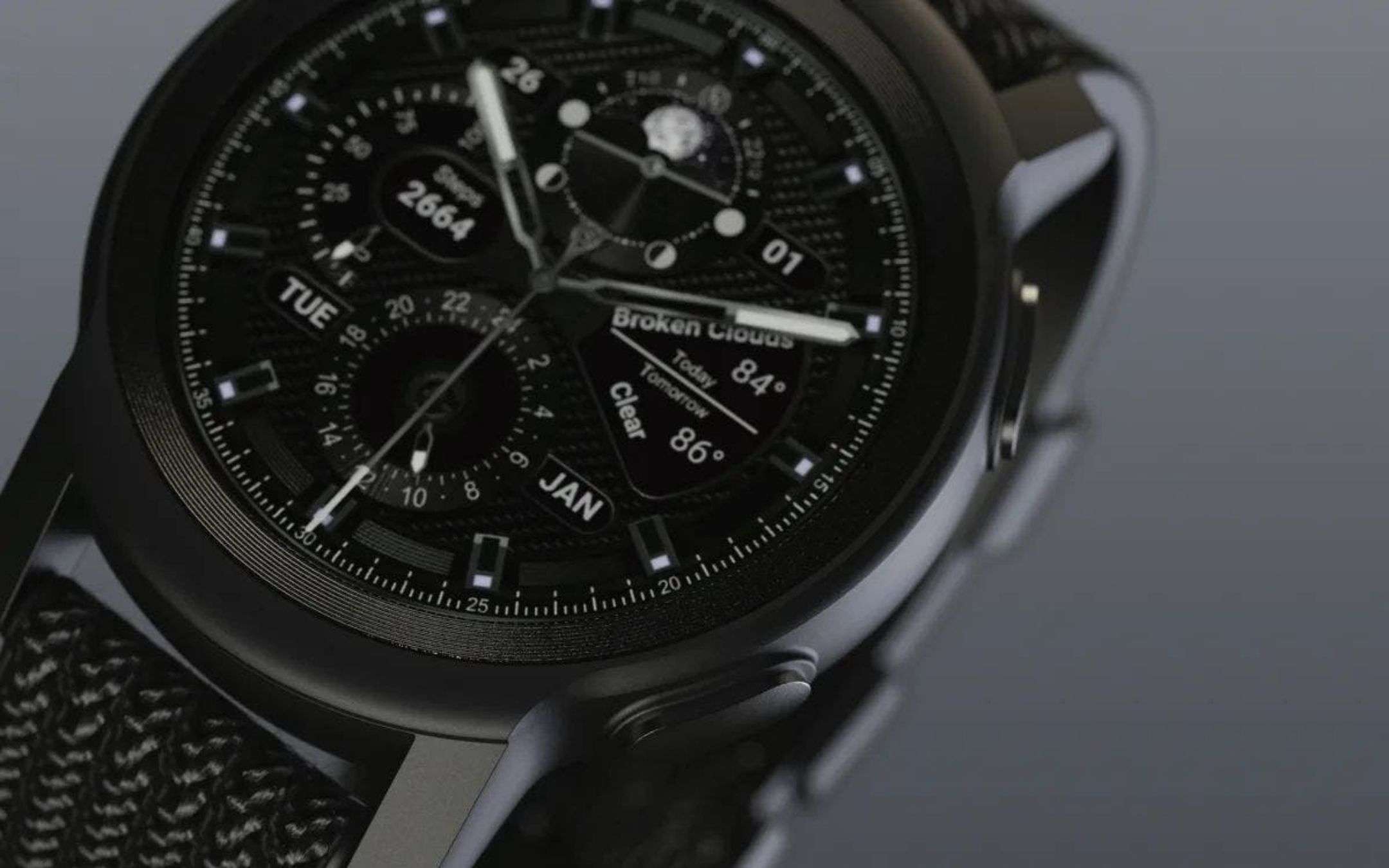 Moto Watch 100: ritornano gli smartwatch di Motorola