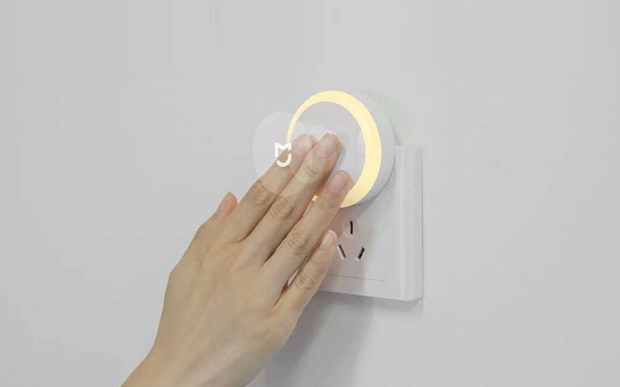 Xiaomi: questa luce da notte smart a 6€ è un REGALO Xiaomi: questa luce da notte smart a 6€ è un REGALO
