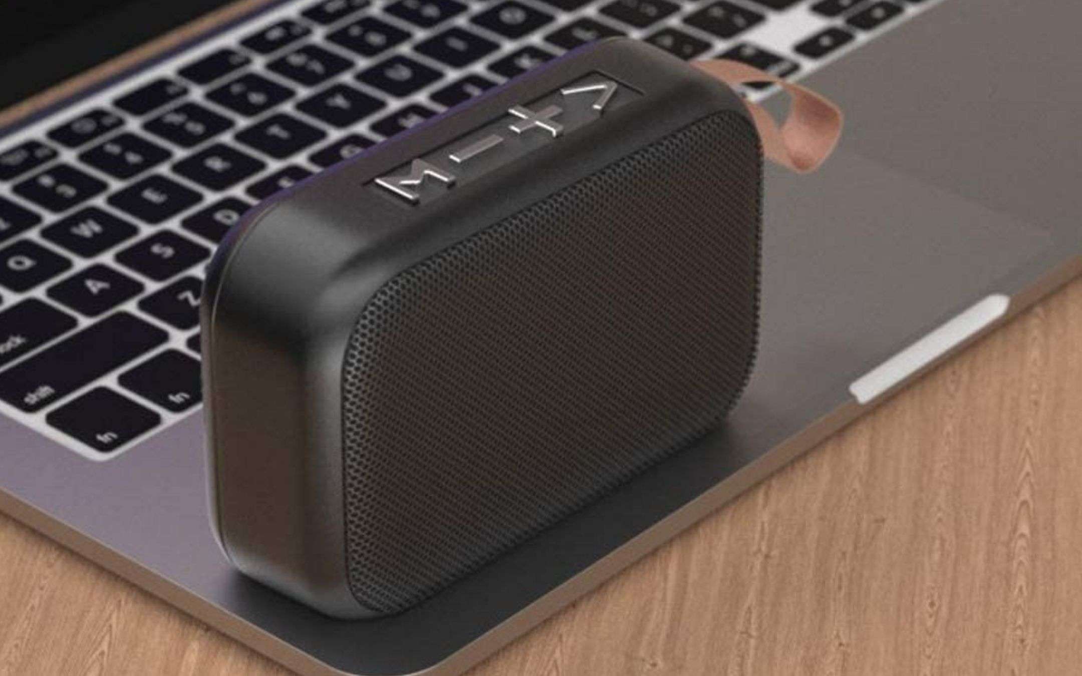 Una MERAVIGLIA di speaker wireless a 6€ su Amazon: bombetta Una MERAVIGLIA di speaker wireless a 6€ su Amazon: bombetta