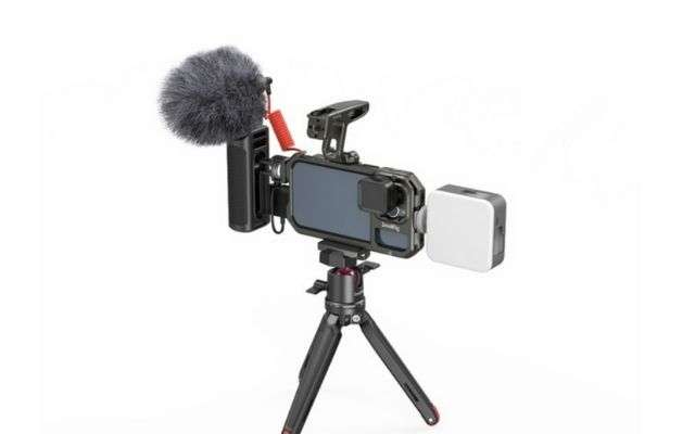 iphone 13 pro cage